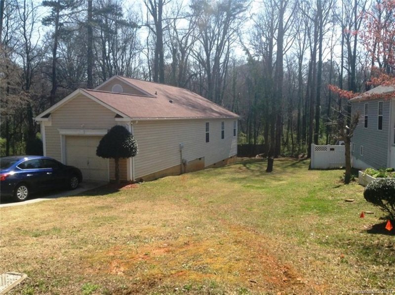 Property image 2 at 5400 Grenelefe Village Road, Charlotte, NC 28269