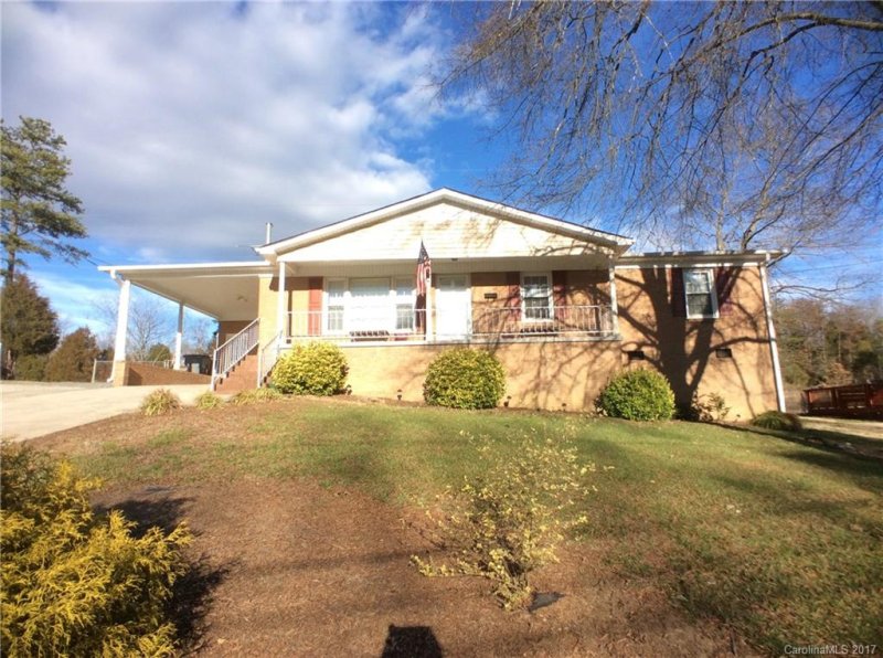 Property image 3 at 204 Cliffside Drive, Kannapolis, NC 28081