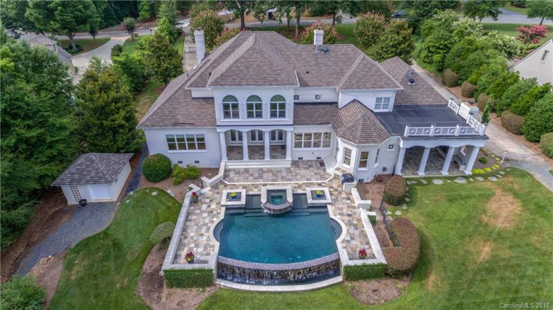 Property image 2 at 4522 N Parview Drive, Charlotte, NC 28226