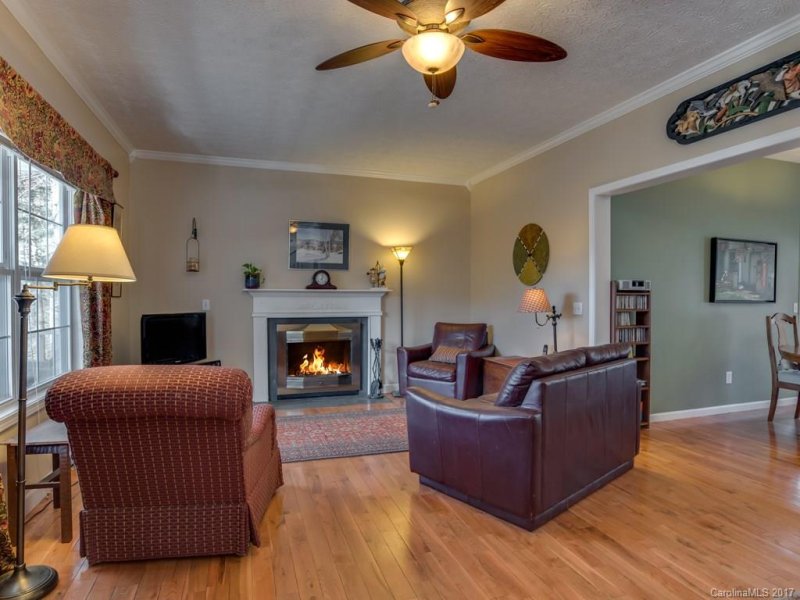 Property image 4 at 2129 Locust Grove Road, Hendersonville, NC 28792