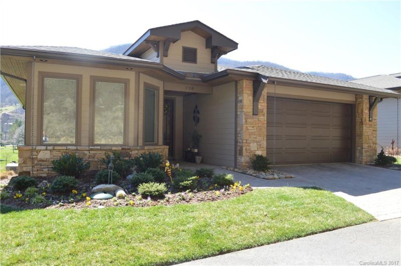 Property image 2 at 220 Alexander Drive, Maggie Valley, NC 28751