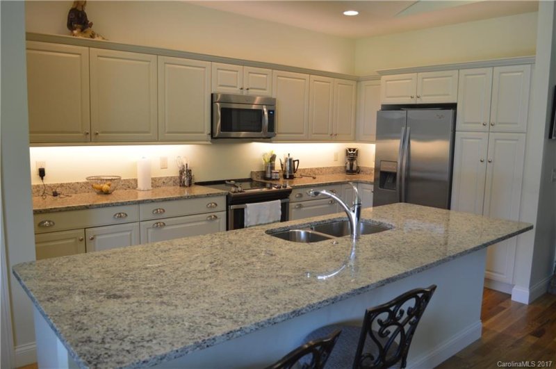 Property image 3 at 220 Alexander Drive, Maggie Valley, NC 28751