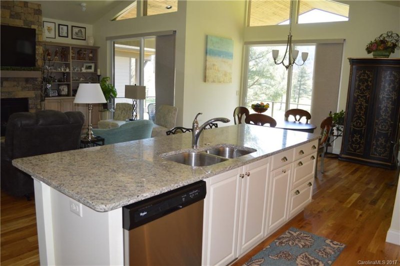 Property image 4 at 220 Alexander Drive, Maggie Valley, NC 28751