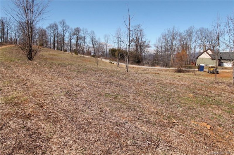 Property image 4 at 323 Eagles Eye Drive, Hendersonville, NC 28792