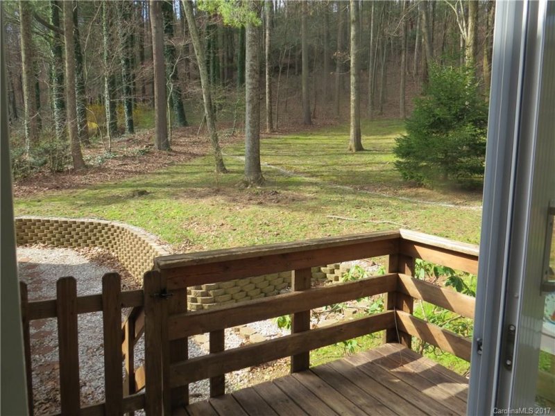 Property image 4 at 423 Comet Drive, Hendersonville, NC 28791