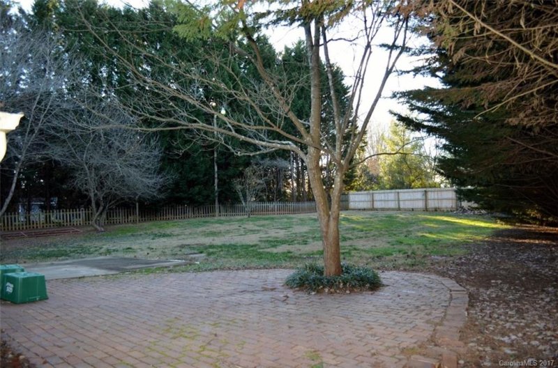 Property image 2 at 218 Hillsboro Road, Taylorsville, NC 28681