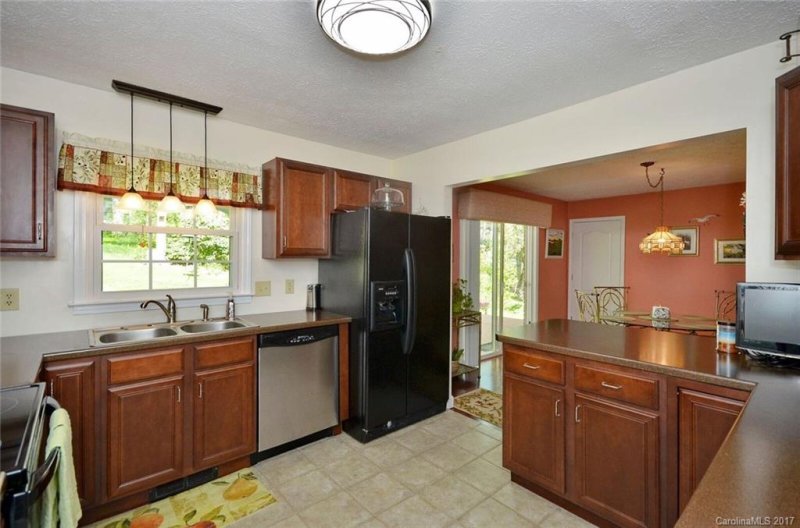 Property image 4 at 50 Skyline Drive, Hendersonville, NC 28791