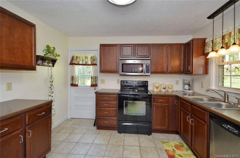 Property image 5 at 50 Skyline Drive, Hendersonville, NC 28791