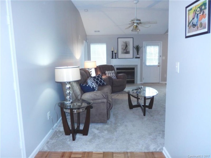 Property image 3 at 13209 Lampmeade Lane, Charlotte, NC 28273