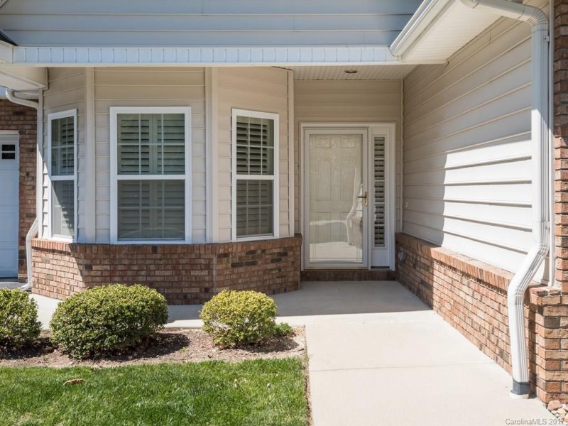 Property image 2 at 29 Victoria Park Drive, Hendersonville, NC 28792