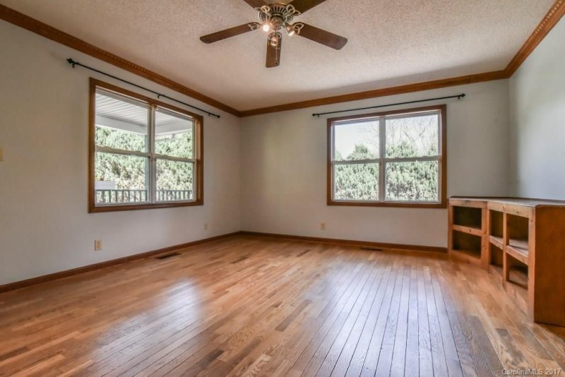 Property image 2 at 7 Wilson Creek Drive, Asheville, NC 28803