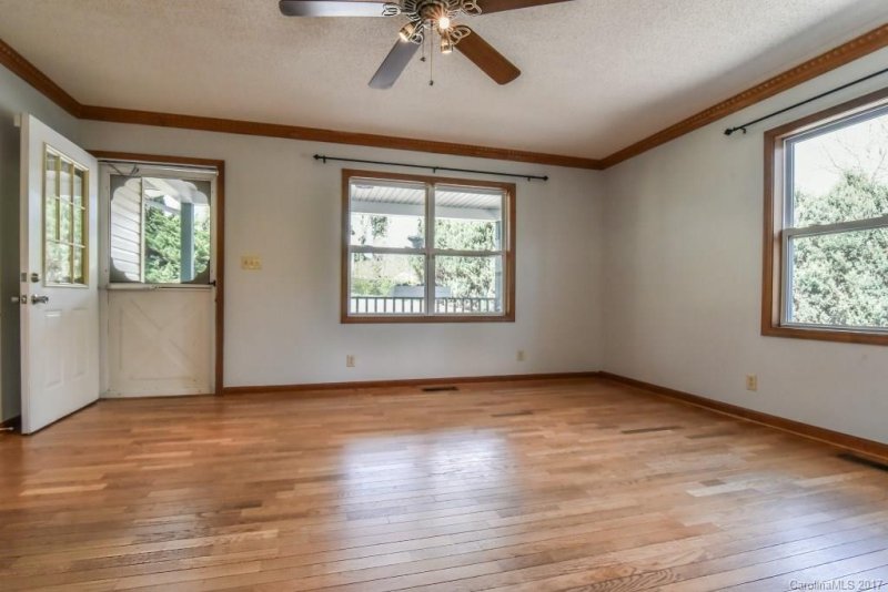 Property image 3 at 7 Wilson Creek Drive, Asheville, NC 28803