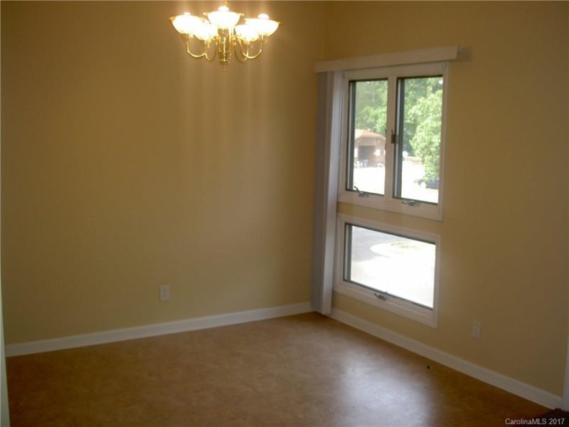 Property image 4 at 1823 J Julian Lane, Charlotte, NC 28208