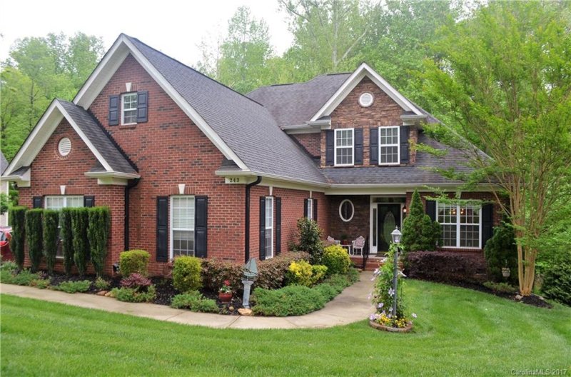 243 Streamside Place