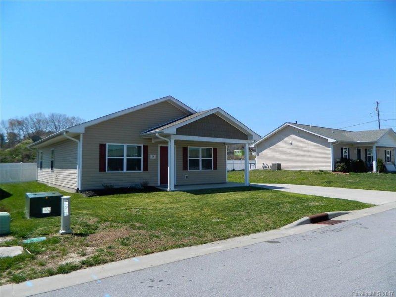 Property image 3 at 38 Volunteer Way Drive, East Flat Rock, NC 28726