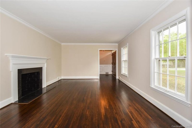 Property image 4 at 1327 Lynbrook Drive, Charlotte, NC 28211