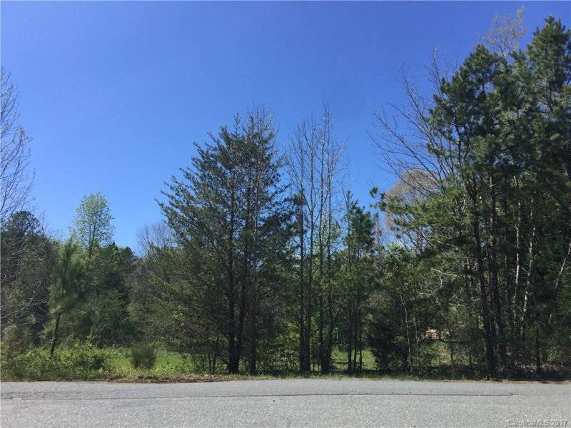 Property image 2 at 320 Valley View Drive, Clover, SC 29710