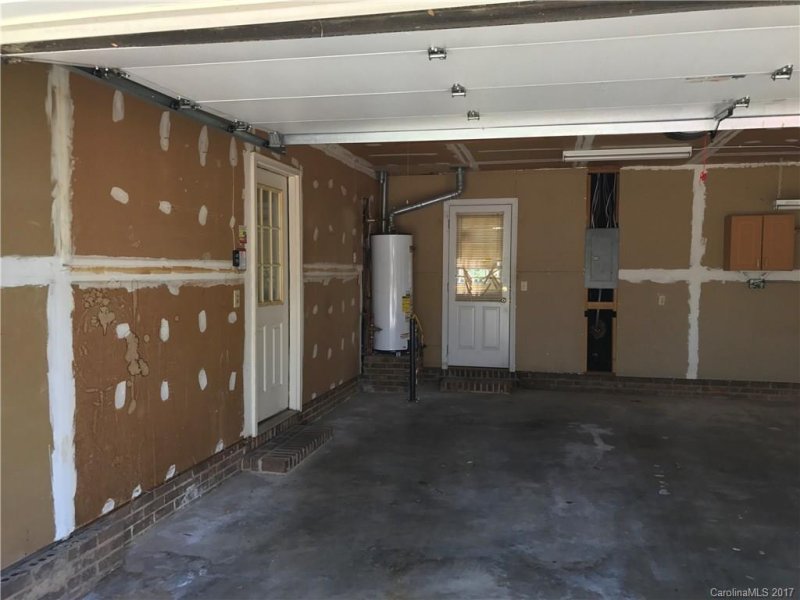 Property image 2 at 3818 Coopersdale Road, Charlotte, NC 28273