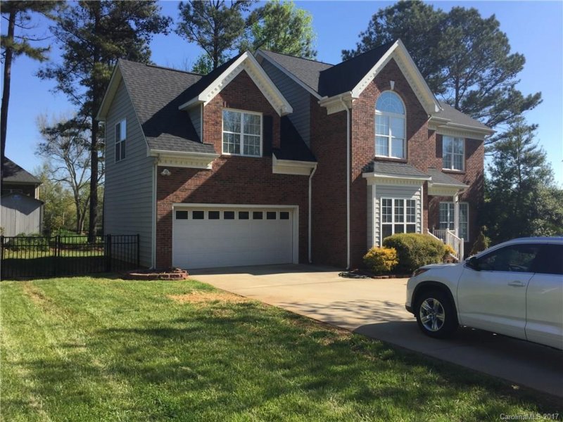 Property image 2 at 1827 Abbotsford Court, Gastonia, NC 28056