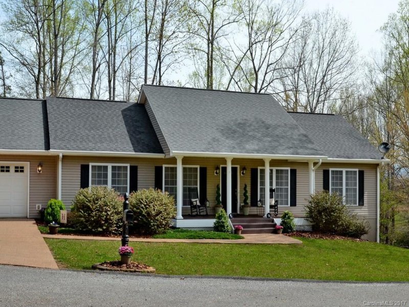 Property image 3 at 11 Morning Star Drive, Leicester, NC 28748