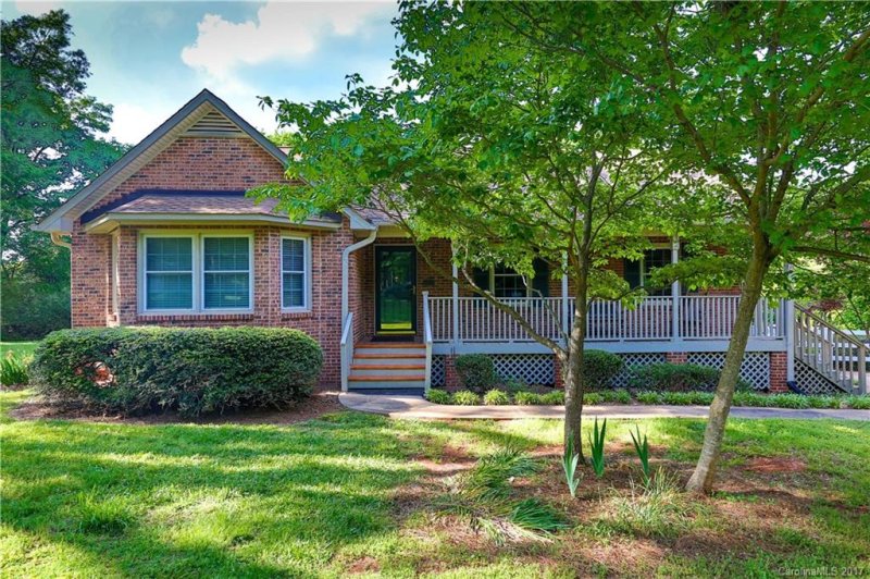 2335 Blossom Drive