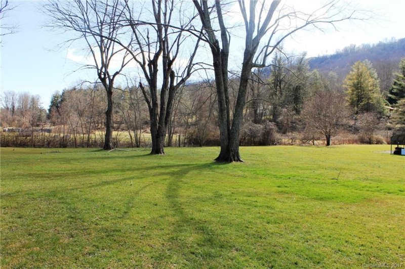 Property image 3 at 130 Moody Street, Hendersonville, NC 28739