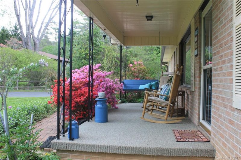 Property image 4 at 130 Moody Street, Hendersonville, NC 28739