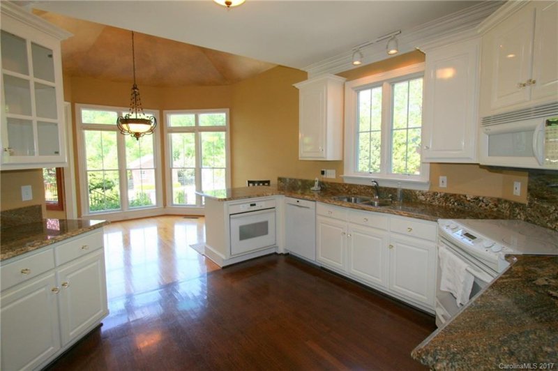 Property image 5 at 1050 Heather Glen Drive, Matthews, NC 28104