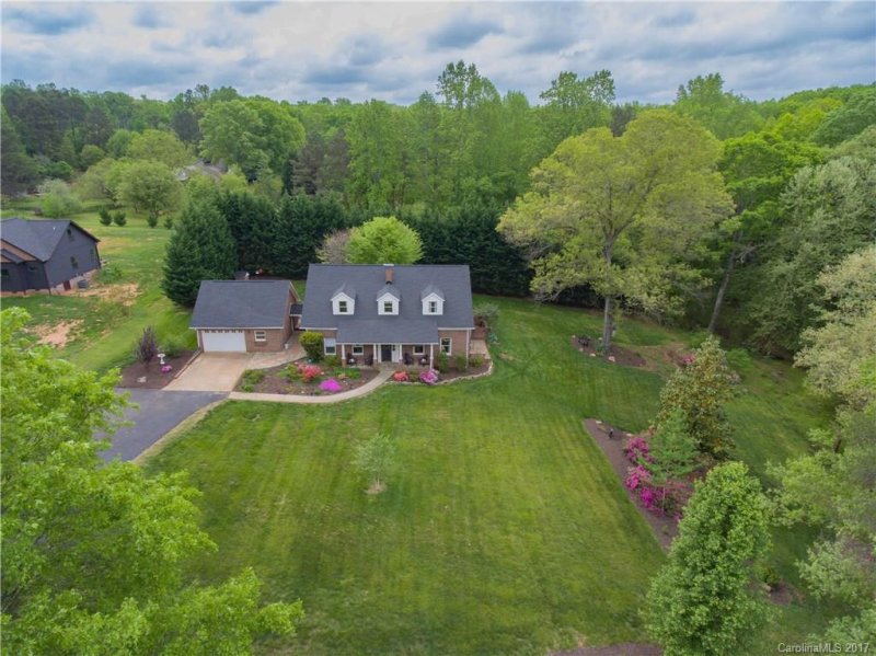 Property image 4 at 5136 Mountain Point Lane, Charlotte, NC 28216