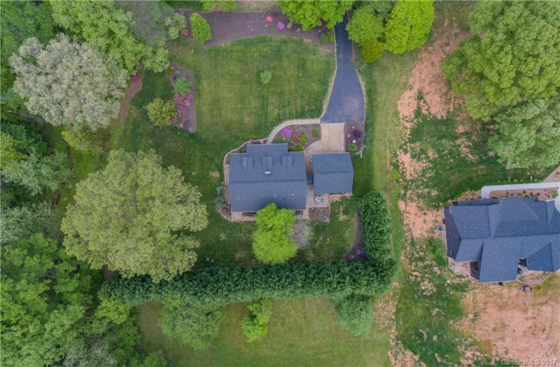 Property image 5 at 5136 Mountain Point Lane, Charlotte, NC 28216