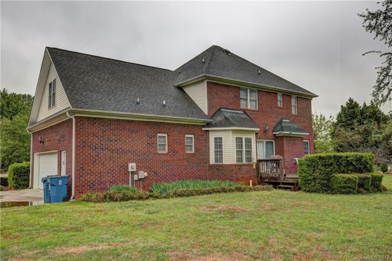 Property image 3 at 211 Northchase Drive, Concord, NC 28027