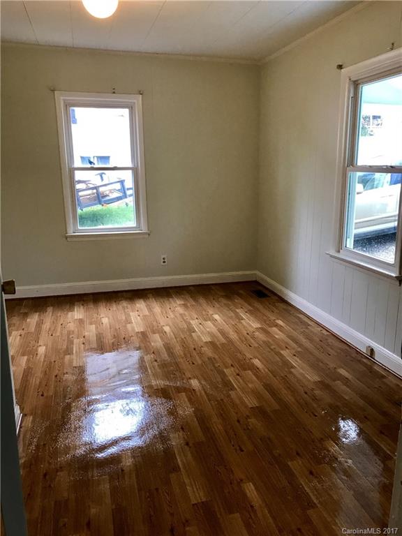 Property image 5 at 10 Douglas Place, Asheville, NC 28803