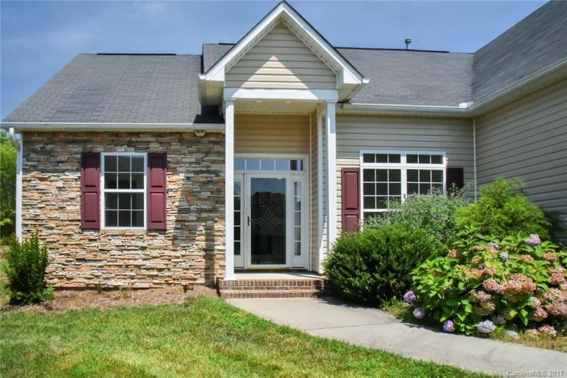 Property image 2 at 32 Summer Meadow Road, Arden, NC 28704