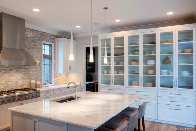 Property image 5 at 5916 Saint John Lane, Charlotte, NC 28210