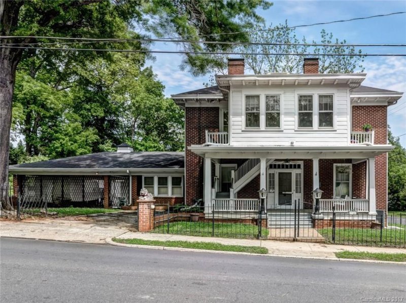 335 S Mulberry Street