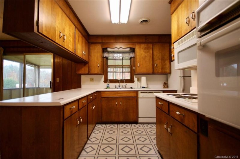 Property image 2 at 21 Barberry Heights, Brevard, NC 28712