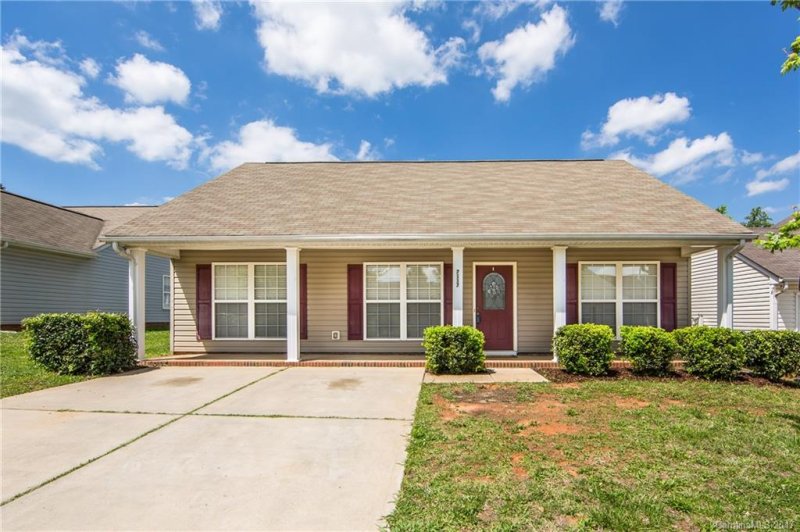 Property image 2 at 7117 Angela Marie Court, Charlotte, NC 28215