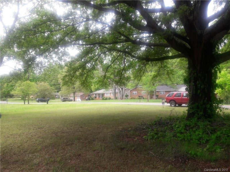 Property image 5 at 5219 Lewhaven Drive, Charlotte, NC 28208