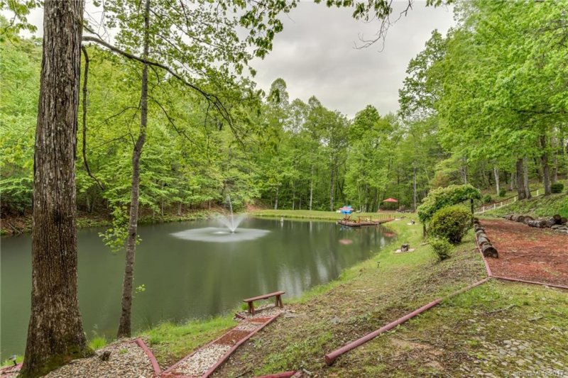 Property image 2 at 204 Woods End Drive, Hendersonville, NC 28739