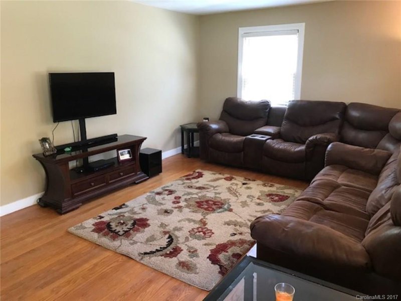 Property image 2 at 1204 Fulton Drive, Statesville, NC 28625