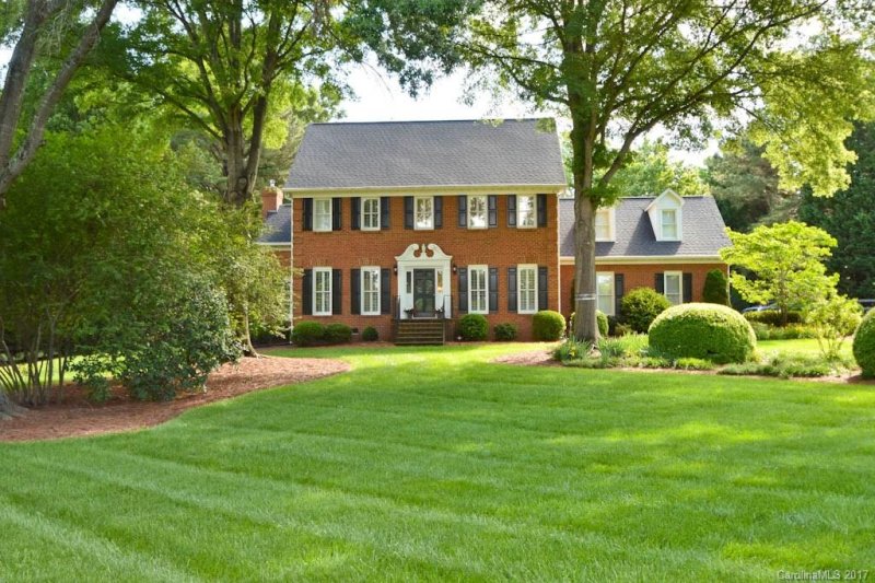 2616 Greenbrook Parkway