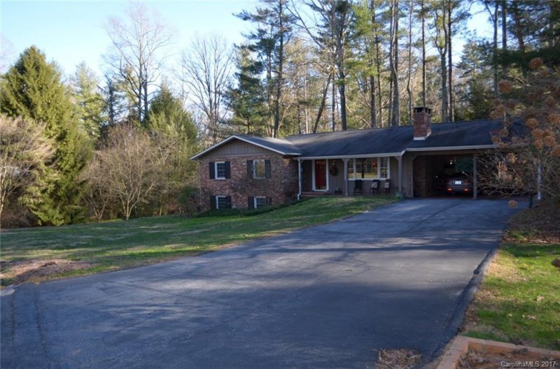 Property image 3 at 919 Toxaway Drive, Hendersonville, NC 28791