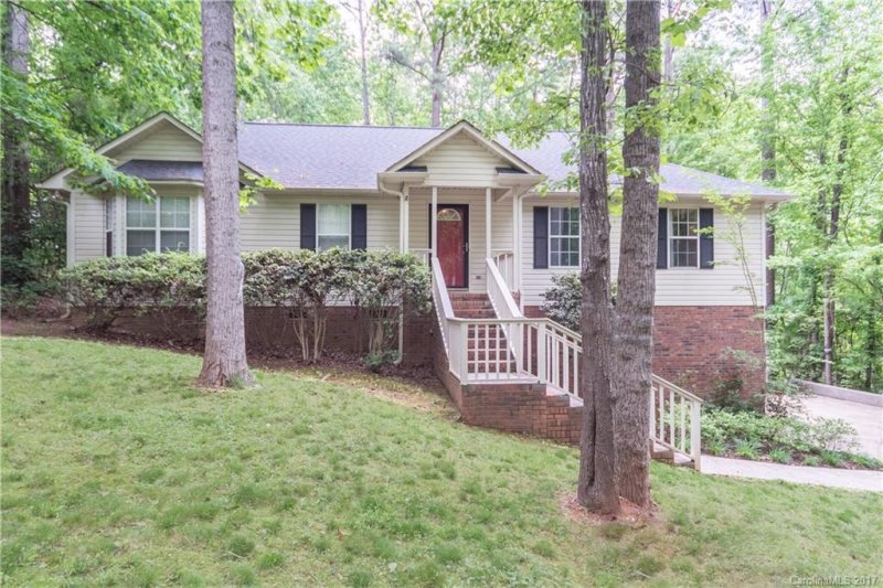 1529 Nichole Lane