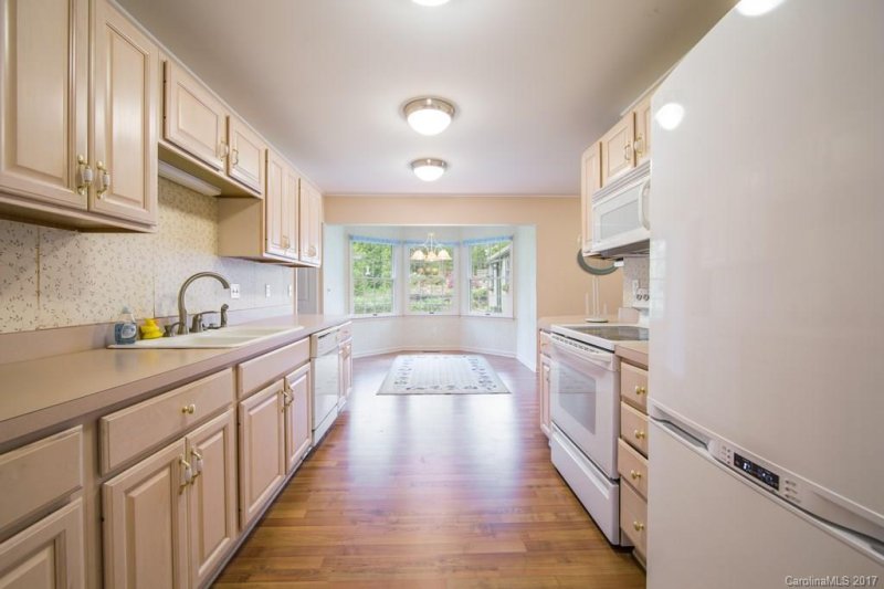 Property image 4 at 118 Grove Street, Brevard, NC 28712