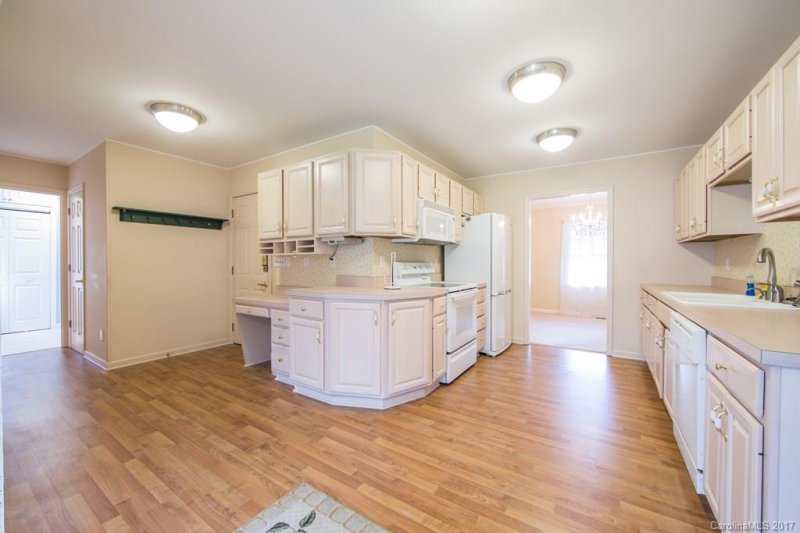 Property image 5 at 118 Grove Street, Brevard, NC 28712