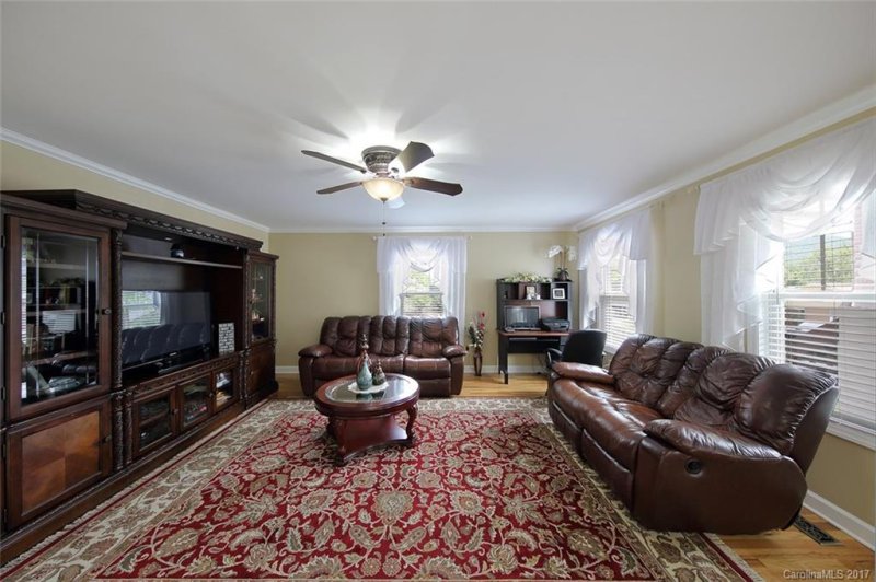 Property image 3 at 109 Warren Haynes Drive, Asheville, NC 28806