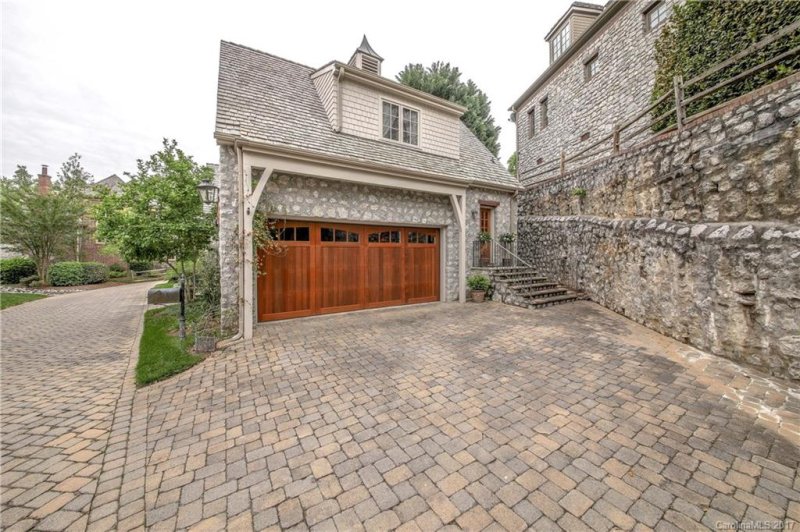 Property image 3 at 2305 La Maison Drive, Charlotte, NC 28226