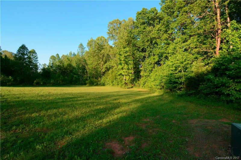 Property image 2 at 112 113 Homewood Lane, Statesville, NC 28625