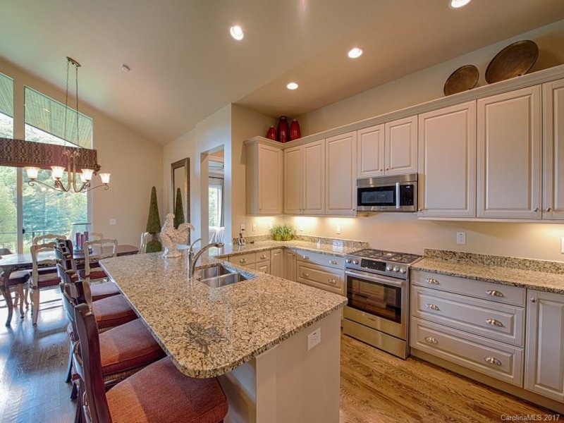 Property image 2 at 5 Plateau Drive, Maggie Valley, NC 28751