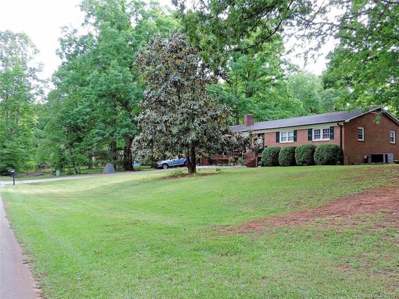 Property image 2 at 215 Sunray Drive, Lincolnton, NC 28092